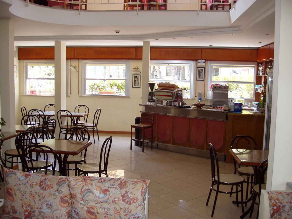Hotel Rugantino チェゼナーティコ エクステリア 写真
